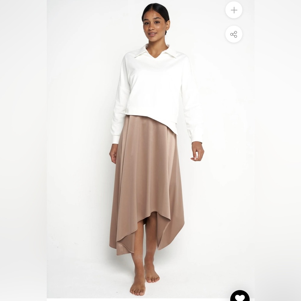 White asymmetrical sweatshirt